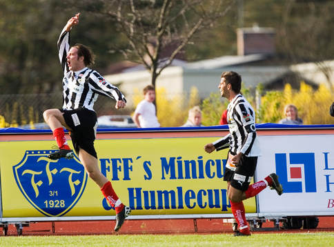 Kvitterat till 2-2 genom Daniel Åkervall, jubel
