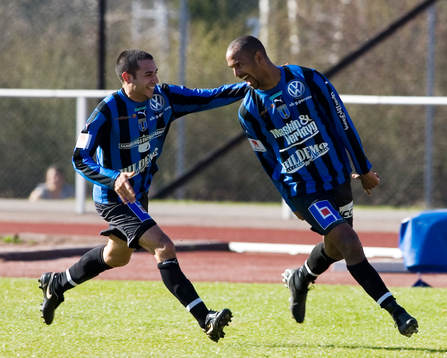 Mani Tourang och Antou Jallow, Sirius, jubel