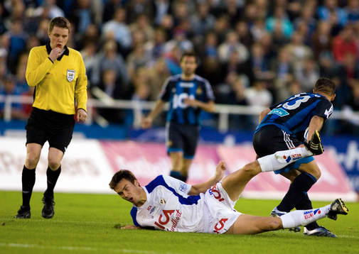 Martin Strömbergsson, domare och Tim Sparv, Halmstad