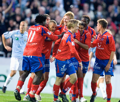 2-1, Henrik Larsson och alla andra HIF jublar. Jubel,