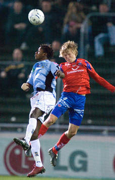 Unge Andreas Landgren vinner nickduell mot Yannick Bapupa
