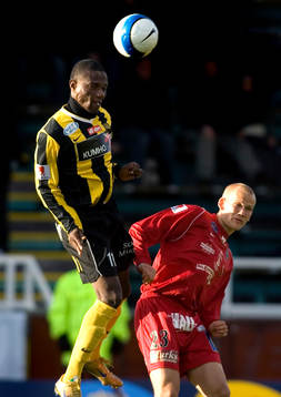 Robert Mambo Mumba, Häcken, Robin Ganemyr, Falkenberg