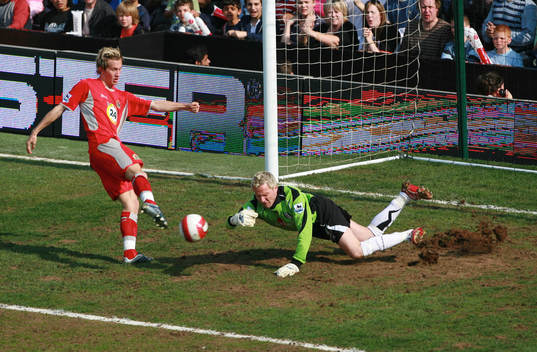 Antti Niemi, målvakt, Fulham och Marten Gamst Pedersen,