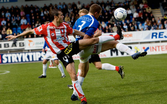 Yksel Osmanovski, MFF och Dennis Melander, TFF
