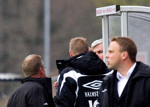 Janne Andersson skäller på "Nanne" Bergstrand, som flyr