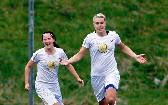 Nanna Johansen och Asthildur Helgadottir, Malmö jublar