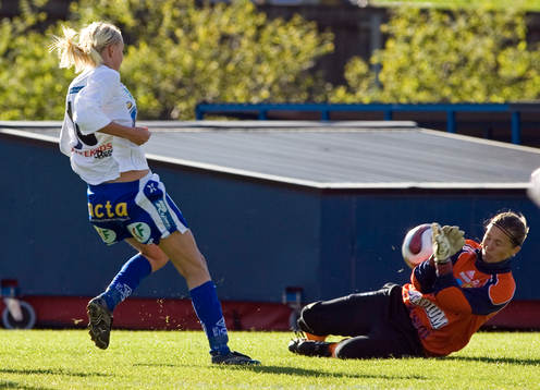 Josefine Öqvist, Linköping gör 1-1 på Bente Nordby,