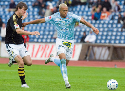 3-0, Junior, som sprintar ifrån Niklas Sandberg
