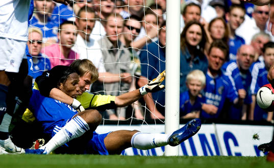 Didier Drogba, Chelsea, Jussi Jaaskelainen, målvakt