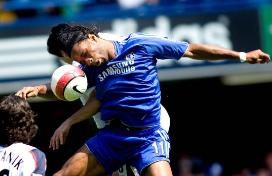 Didier Drogba, Chelsea, nick, luftduell