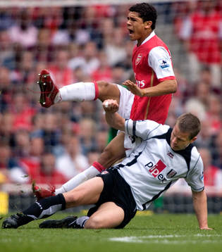 Michael Brown, Fulham, kapar, Denilson, Arsenal