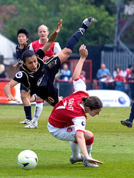 Marta, Umeå, kapas av Ciara Grant, Arsenal