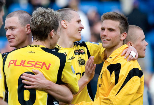 Målskytten Andreas Augustsson, Daniel Alexandersson, Jon