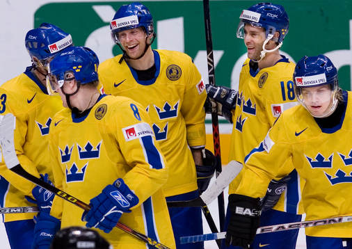 Johan Davidsson gör 2-3, grattas Av Per Hållberg, Tobies