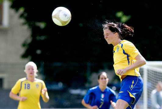 Lotta Schelin, Sverige nickar