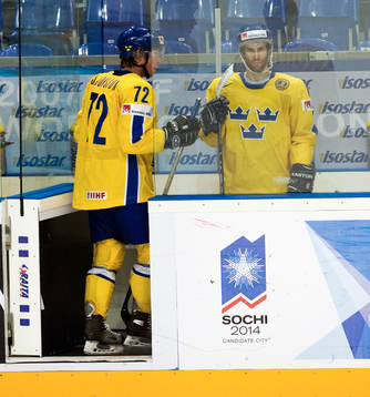 Per Hållberg och Jörgen Jönsson i utvisningsbåset