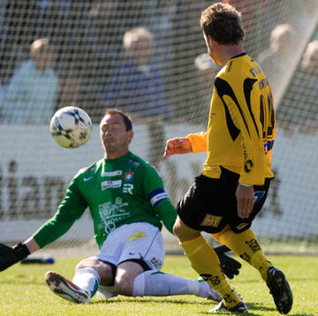 Marcus Ekenberg, Mjällby och Dick Last, målvakt, Örgryte