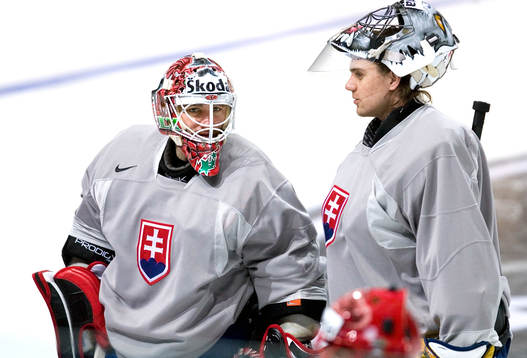 Karol Krizan, målvakt, Branislav Konrad och Jaroslav Halak