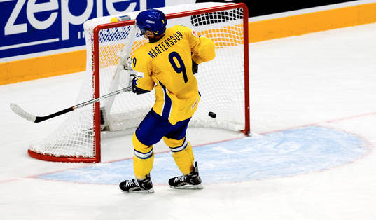 Tony Mårtensson sätter slutressultatet i tom kasse 7-4