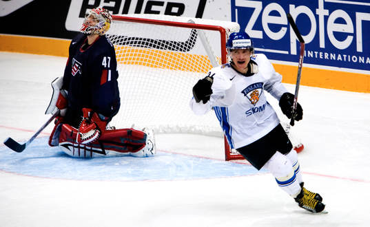Jere Lehtinen sätter straffen som tar Finland vidare till