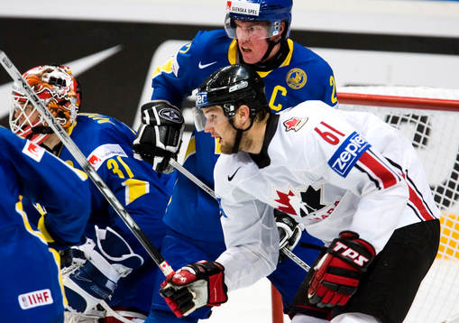 Rick Nash och Kenny Jönsson, Johan Backlund, målvakt