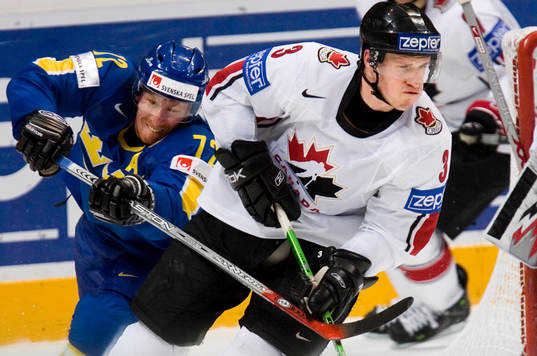 Jörgen Jönsson hakar Dion Phaneuf