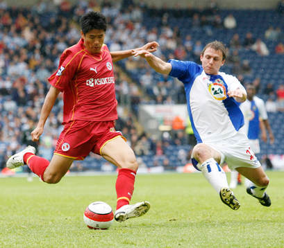 Seol Ki-Hyeon, Reading och Stephen Warnock, Blackburn