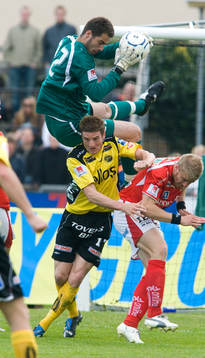Milan Barjaktarevic, målvakt och James Keene