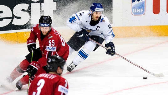 Ville Peltonen och Nick Schultz