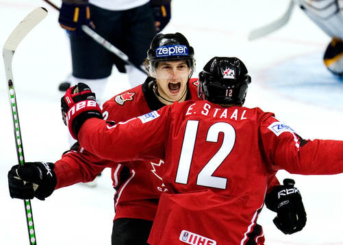3-0 Jubel av målskytten Colby Armstrong