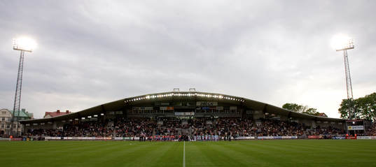 Olympia. Arena, läktare, stadion, elljus, belysning