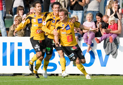 Jubel Marcus Ekenberg, Erton Fejzullahu och Marcelo Sarvas