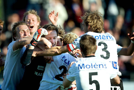 Richard Richardsson, Målvakt Örebro kramas om