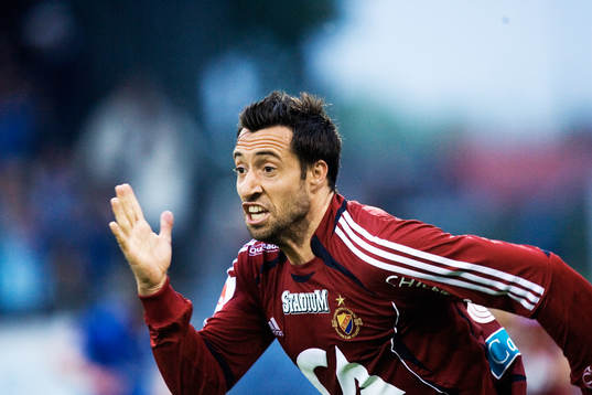 0-1, Matias Concha har slagit ett inlägg som blir till