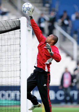 Dida, målvakt, Milan. Träning
