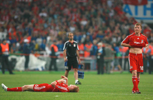John Arne Riise och Dirk Kuyt, Liverpool, depp
