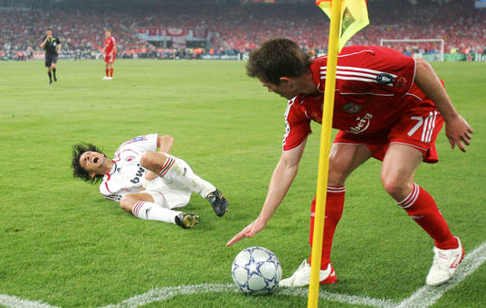 Filippo Inzaghi, Milan, överdriver smärta för att dra ut