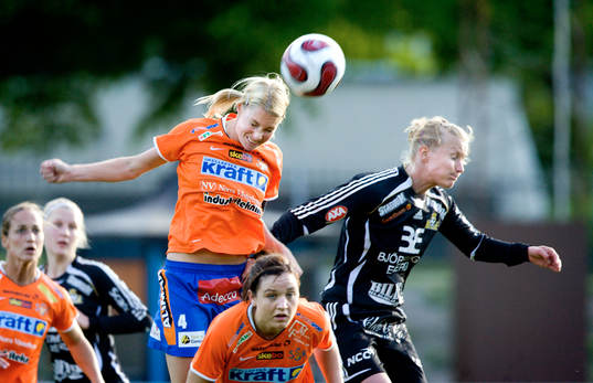 Hanna Marklund, Sunnanå kliver upp i nickduell