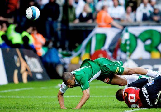 Charlie Davies, Hammarby krockar med Johan Wiland, Målvakt