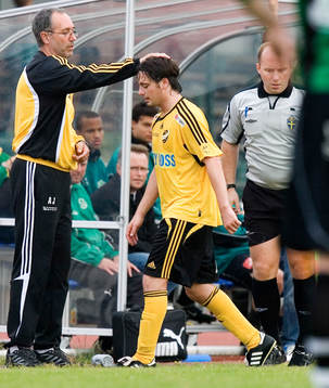 Byte, Affe Jönsson, tränare, tackar Daniel De Stefano