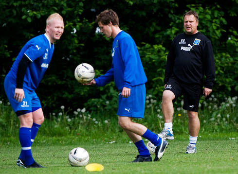 Roar Hansen, tränare. Jonas Nilsson och Mattias Adelstam