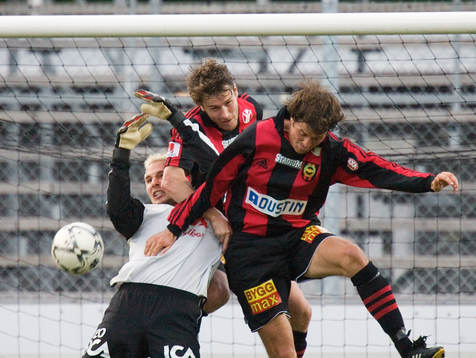 Magnus Bahne, målvakt, trycks till