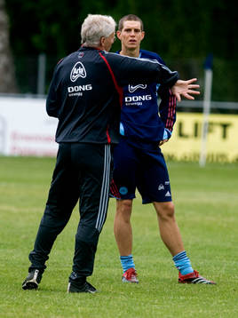Daniel Agger och Morten Olsen, förbundskapten, Danmark
