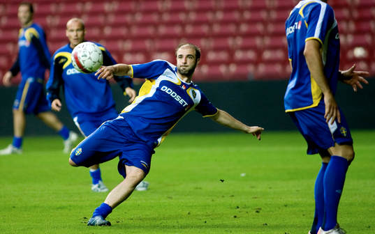 Kennedy Bakircioglu, Sverige