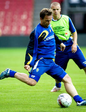 Tobias Linderoth, Sverige