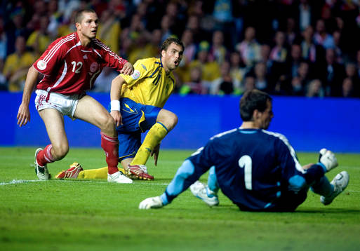 Johan Elmander, Sverige,  Thomas Sörense (målvakt)