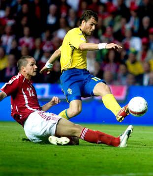 Johan Elmander, Sverige och Leon Andreasen, Danmark