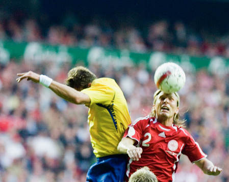 Christian Poulsen, Danmark, i nickduell. Nick