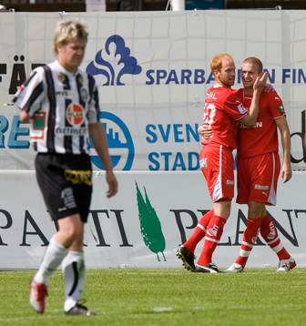 0-1 Daniel Bamberg som grattas av Magnus Samuelsson, Håkan