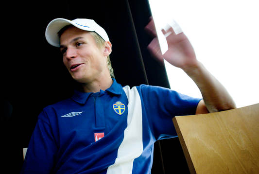 Markus Rosenberg svara på frågor om slaget i magen i